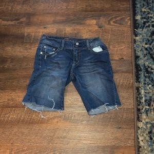 Reese Bermuda Style Shorts 3/4
